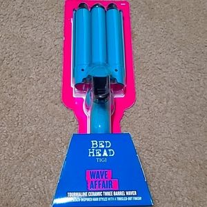 New in Box! Tigi Bed Head Wave Affair Three Barrel Waver!